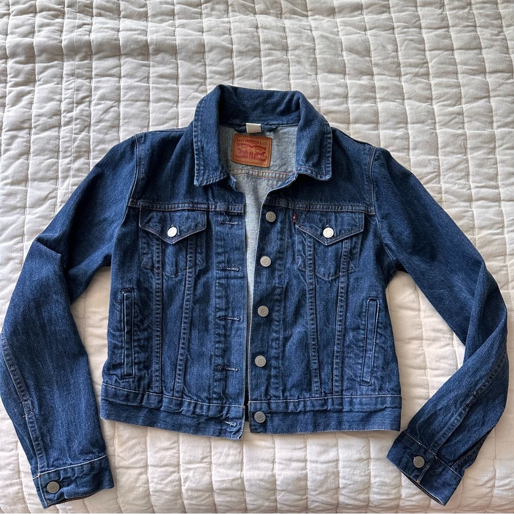 Levi Strauss Women’s Jean Jacket Size M